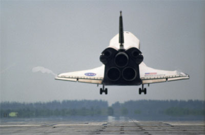 Discovery STS-121 Landt op KSC