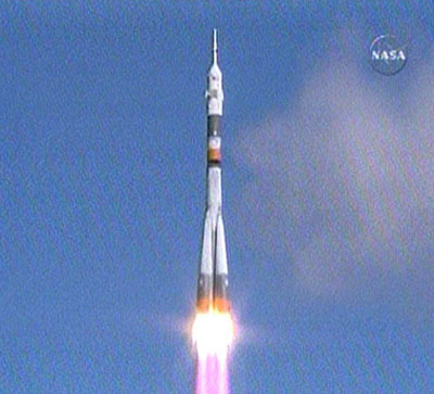 Soyuz Exp. 18 launch