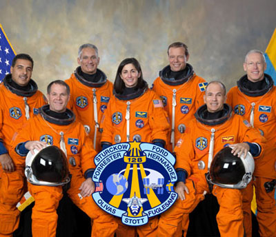 STS-128 bemanning