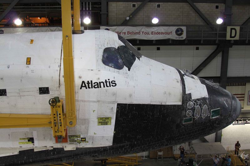 STS-135 Atlantis VAB