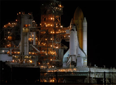 Spaceshuttle Discovery on Launch Pad 39B