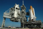 Spaceshuttle Discovery op platform