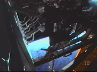 Discovery EVA 1